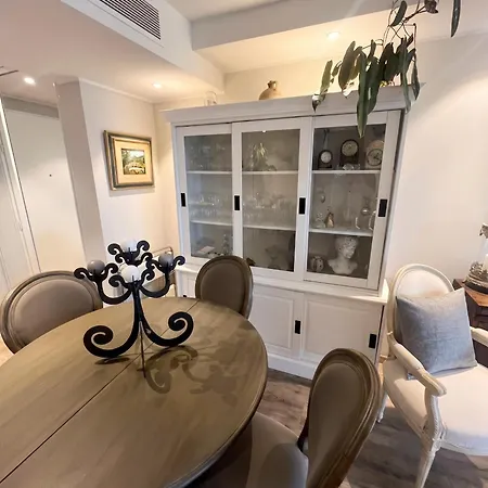 Lumineux Avec Jacuzzi A 60 M²