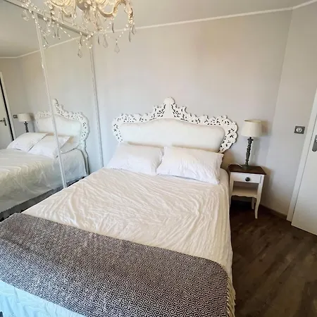 Lumineux Avec Jacuzzi A 60 M² Апартаменты *